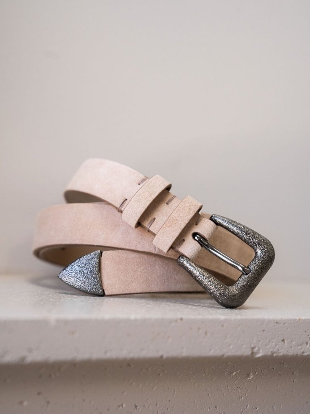 NWT BRUNELLO CUCINELLI DUSTY PINK SUEDE BELT - M